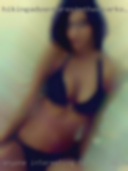 Anyone interesting to look at nude girls to chat with me ?